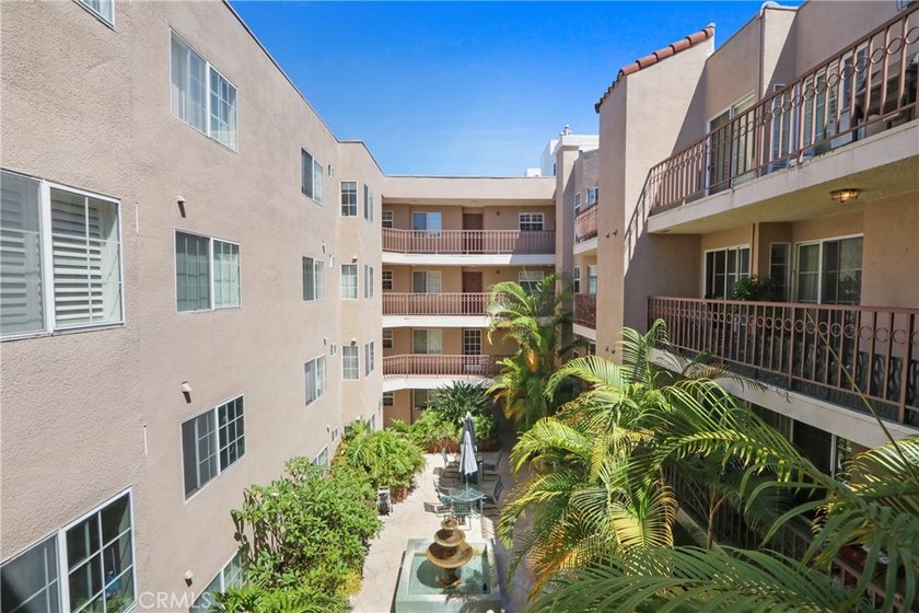 Showcasing an exceptional layout, open-concept design, and - photo 22