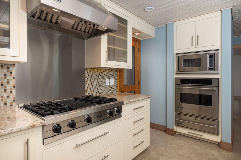 Welcome to 411 Pelican Flight Drive, an extraordinary oceanview - photo 23