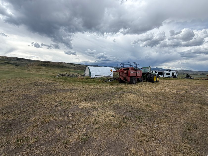 160 sprawling acres of high yielding irrigated farm ground near - photo 23