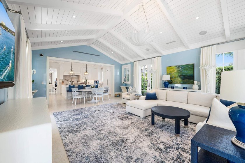 Stunning ''nearly new'' waterfront residence, complete with - photo 16