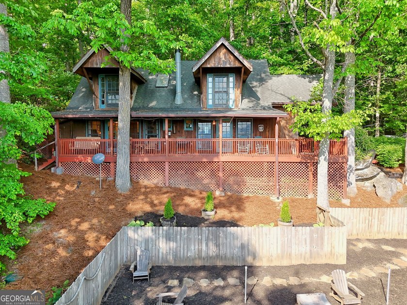 The Ultimate High-Elevation Retreat: Perched high above the - photo 12