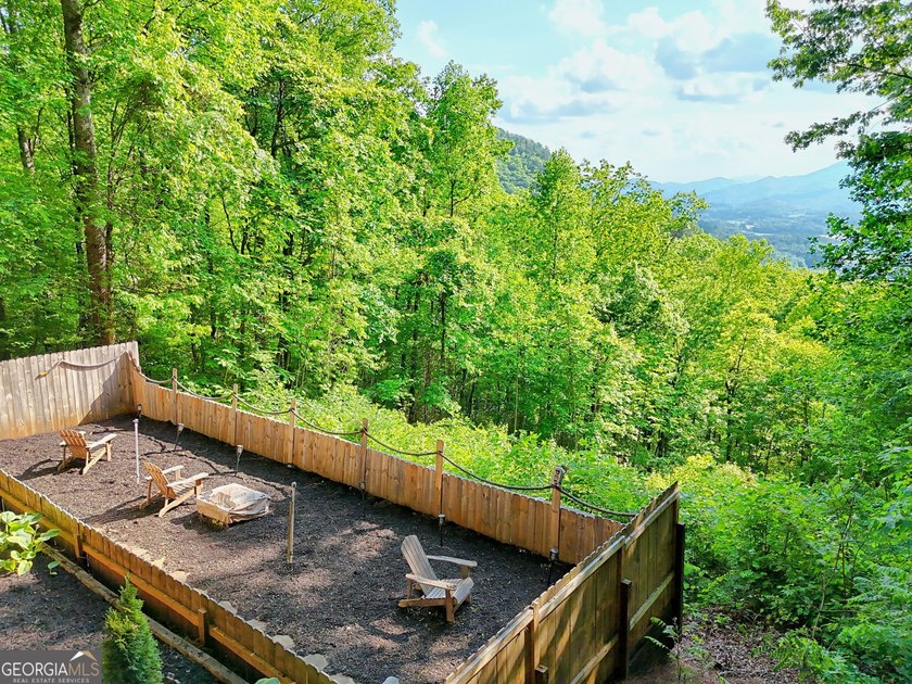 The Ultimate High-Elevation Retreat: Perched high above the - photo 13