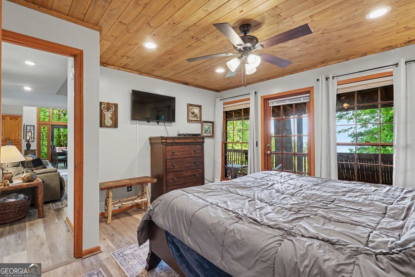 The Ultimate High-Elevation Retreat: Perched high above the - photo 21