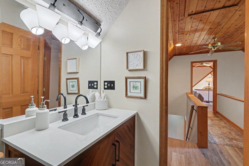 The Ultimate High-Elevation Retreat: Perched high above the - photo 27