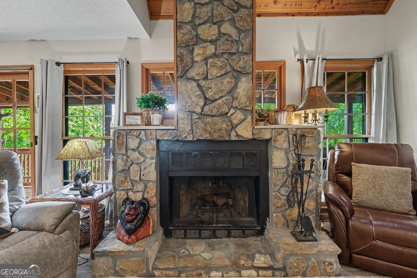 The Ultimate High-Elevation Retreat: Perched high above the - photo 40