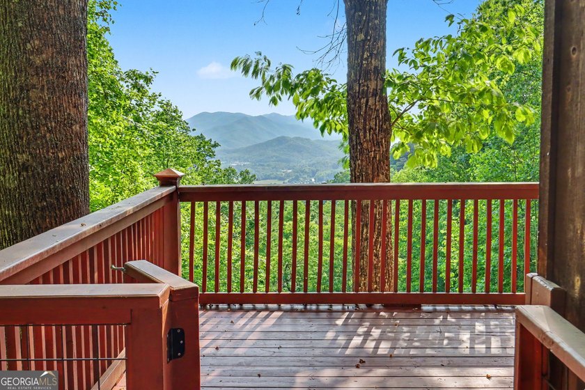 The Ultimate High-Elevation Retreat: Perched high above the - photo 44