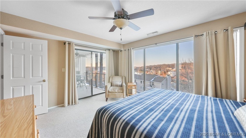 Your year-round Lake escape is ready and waiting. This fully - photo 13