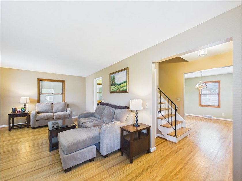 Classic Village Colonial that has been beautifully maintained - photo 10
