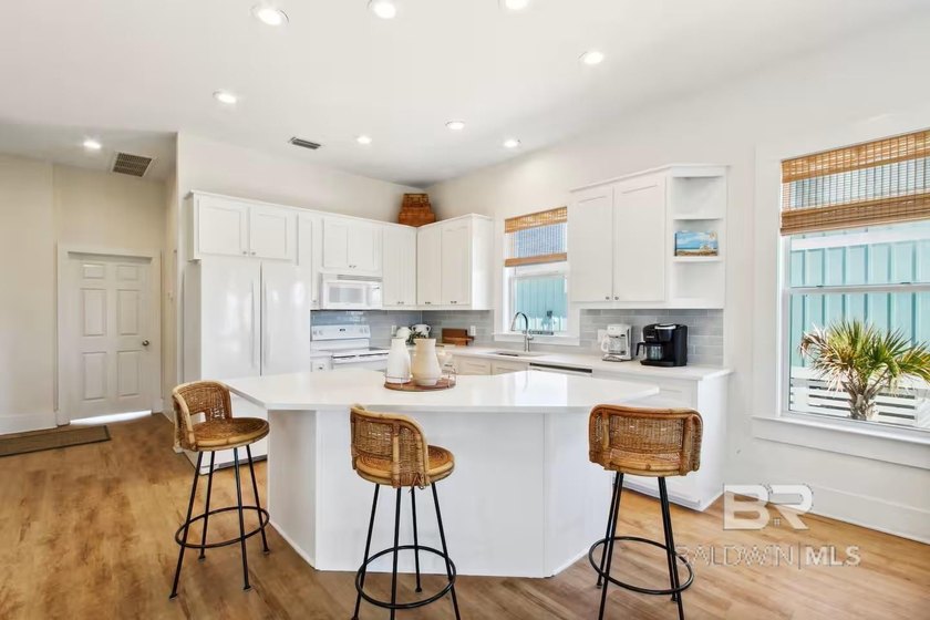 Wake up to breathtaking Gulf views, spend your days just steps - photo 12