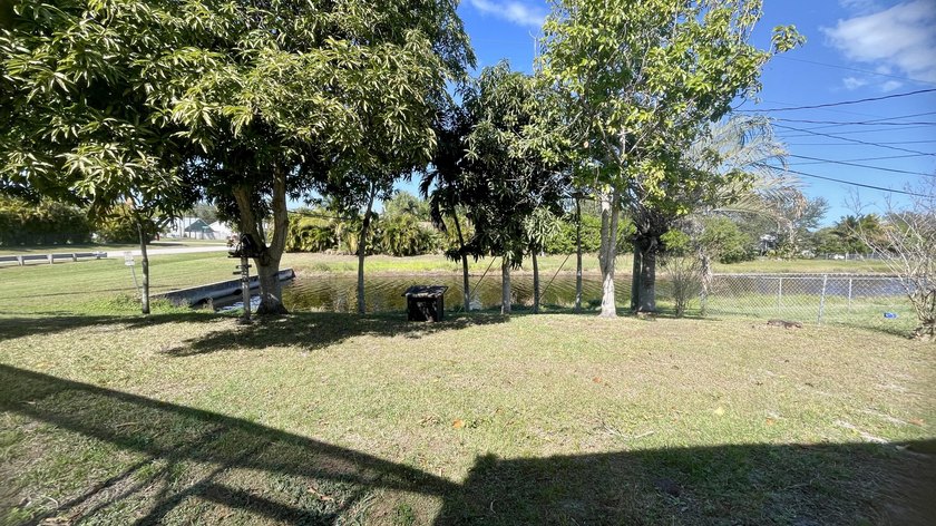 Roof 2019, A/C 2023 Well-maintained home is located in a - photo 33