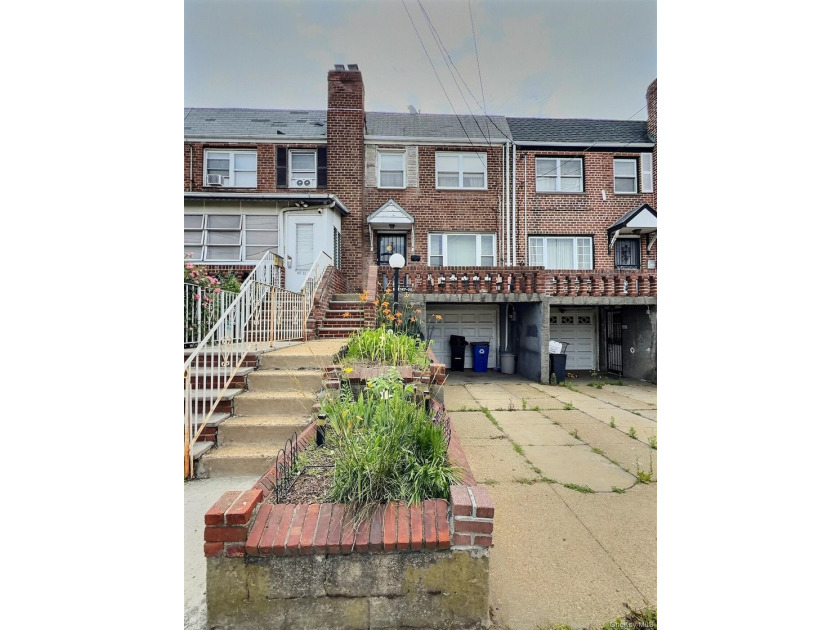 Opportunity and potential come together at this classic attached - photo 2