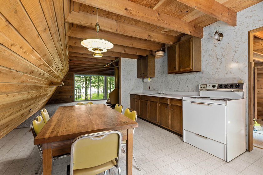 A-Frame - 3 seasons, 2 bedroom home on quiet, private Lake - photo 11