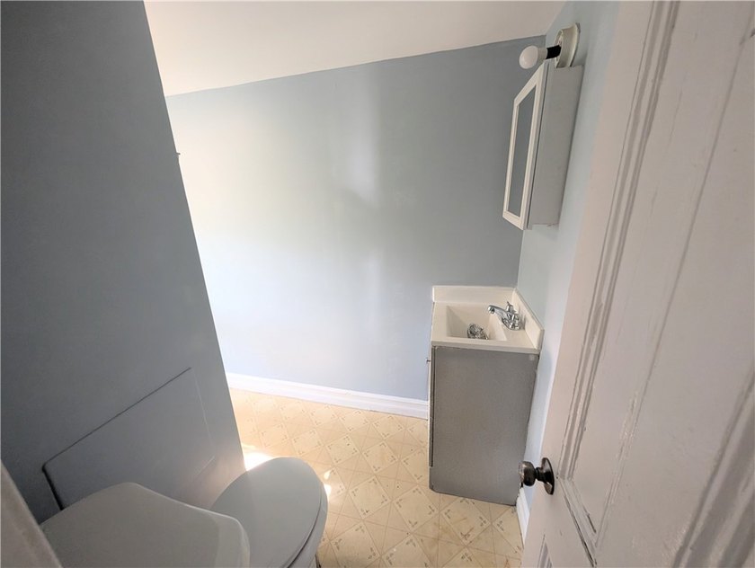 Another Rockin' Rochester Property! This beautifully updated - photo 13