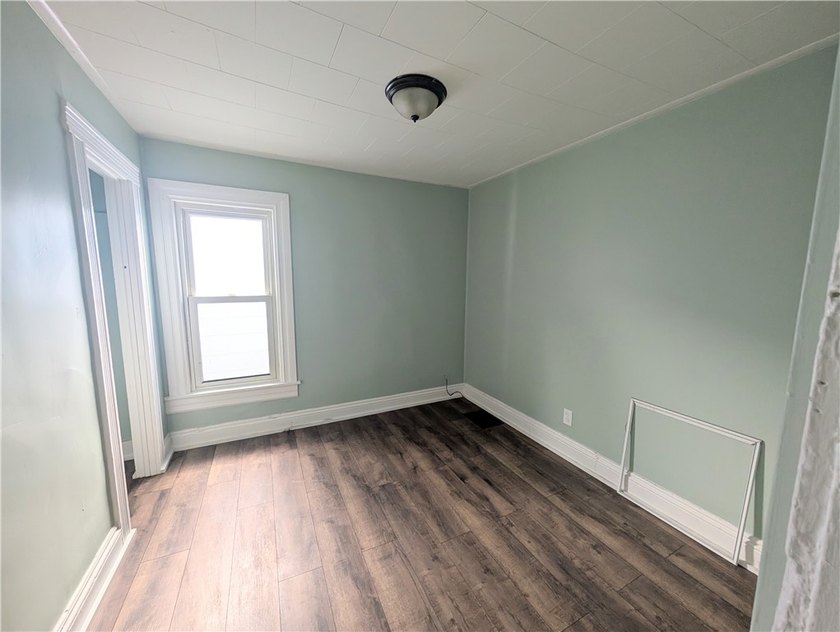 Another Rockin' Rochester Property! This beautifully updated - photo 17
