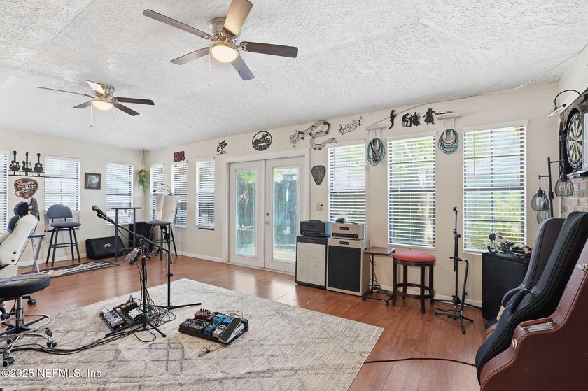4BR 2BA 2455 SF, All Brick ,2 car garage in desirable Chimney - photo 24