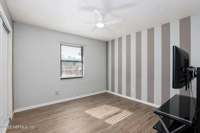 4BR 2BA 2455 SF, All Brick ,2 car garage in desirable Chimney - photo 31