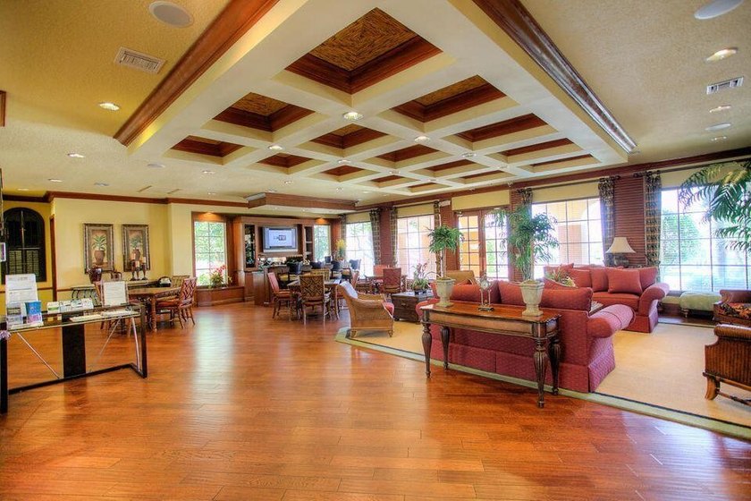 Exceptional opportunity to purchase a 2 bedroom 1 bath condo in - photo 22