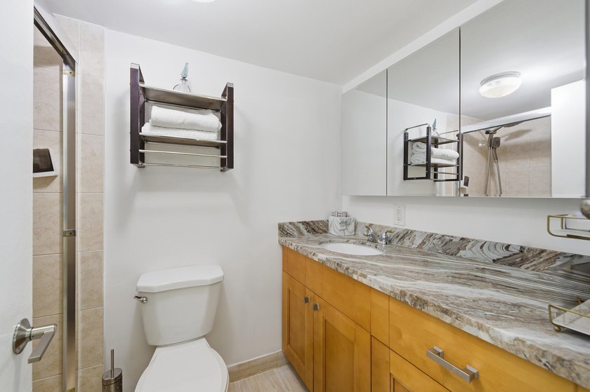 Welcome to 433 Flanders J in the highly desirable Kings Point - photo 25