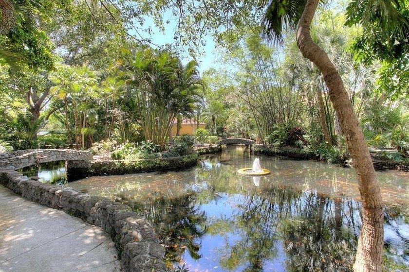Exceptional opportunity to purchase a 2 bedroom 1 bath condo in - photo 26