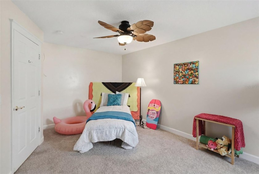 Located just minutes to the Beach or Intracoastal River in the - photo 34