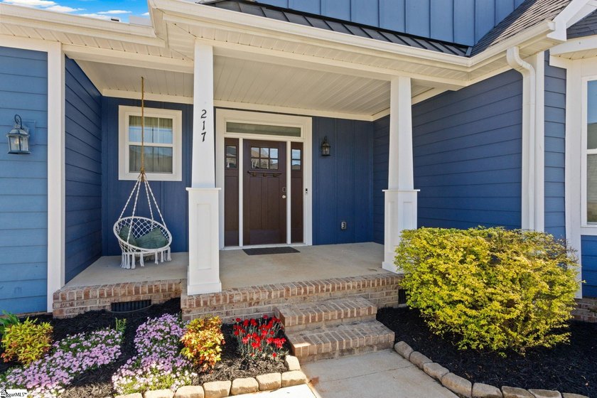Welcome home to 217 Daystrom Dr.! Built in 2022 and beautifully - photo 27