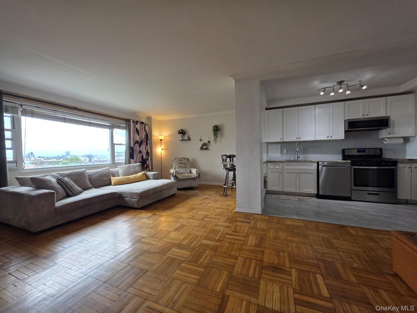 JUST IN THIS 2 BEDROOM APARTMENT WITH OPEN KITCHEN CONCEPT IS - photo 8