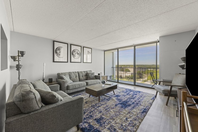 Beautifully updated corner unit in the sought after Cove Landing - photo 8