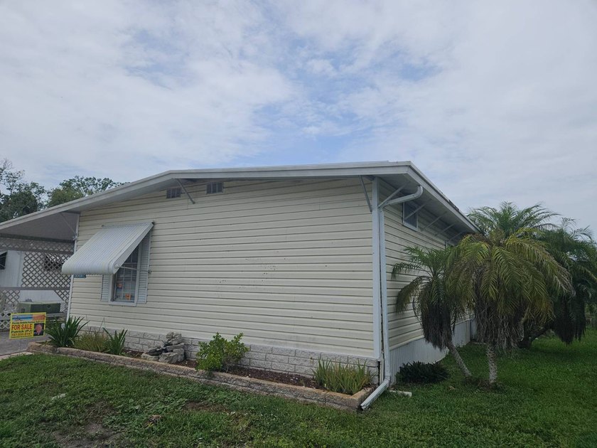 ****Waterfront Homes are a RARE find, and this home is priced to - photo 3