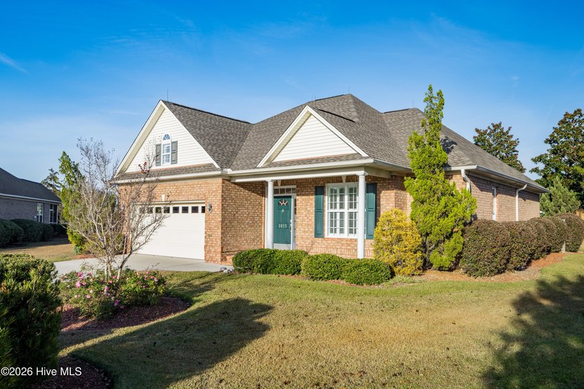 Beautiful brick home tucked away on a private cul-de-sac lot in - photo 2