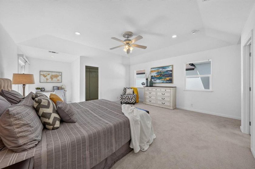 Welcome to 1544 Willowmont Ave, a beautifully updated home in - photo 15
