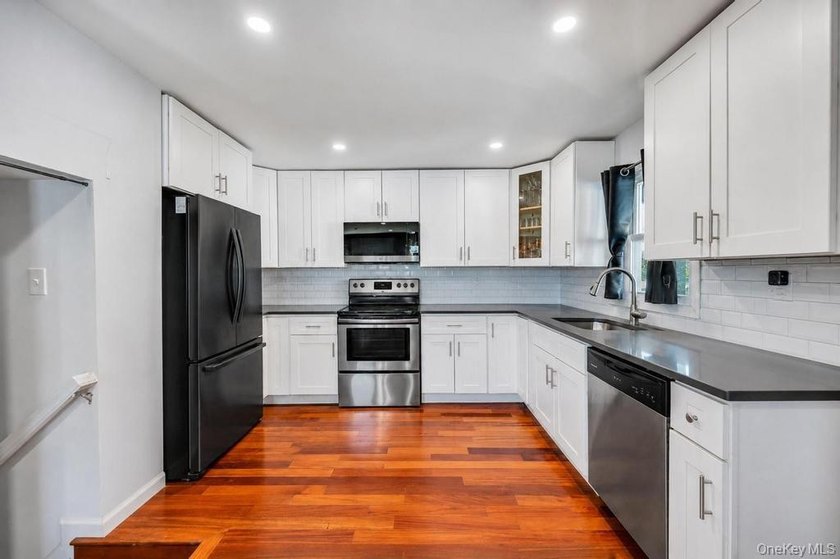Welcome to 573 Miller Avenue, Freeport, NY - A beautiful and - photo 15