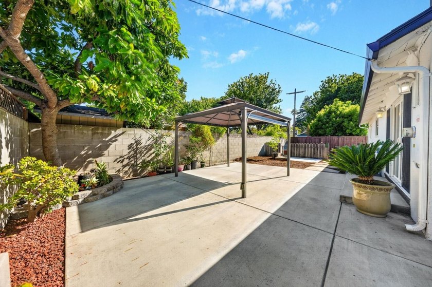 Welcome to 1544 Willowmont Ave, a beautifully updated home in - photo 25