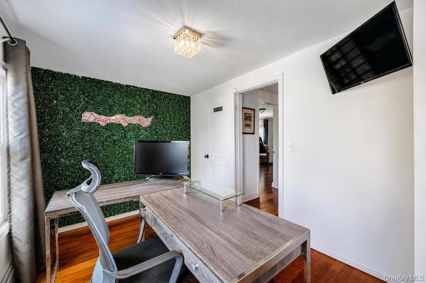 Welcome to 573 Miller Avenue, Freeport, NY - A beautiful and - photo 29