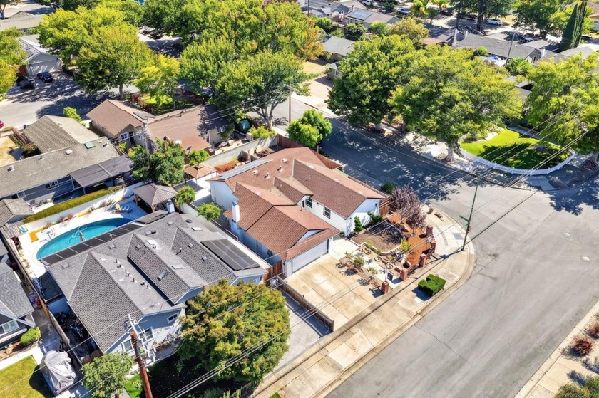 Welcome to 1544 Willowmont Ave, a beautifully updated home in - photo 38