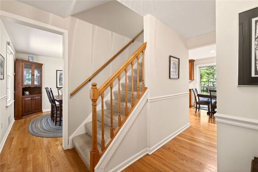 FIRST TIME ON THE MARKET - 1111 Everwild View is a beautiful - photo 3