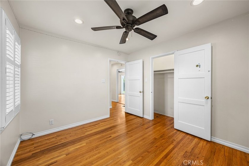 This corner lot, 3 Bedroom, 2 and 1/2 bath is in the popular Los - photo 39