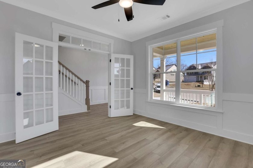 MOVE IN READY! Home is priced to sell! A massive FINISHED - photo 6