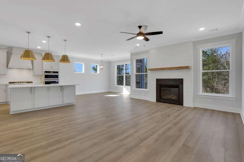 MOVE IN READY! Home is priced to sell! A massive FINISHED - photo 9
