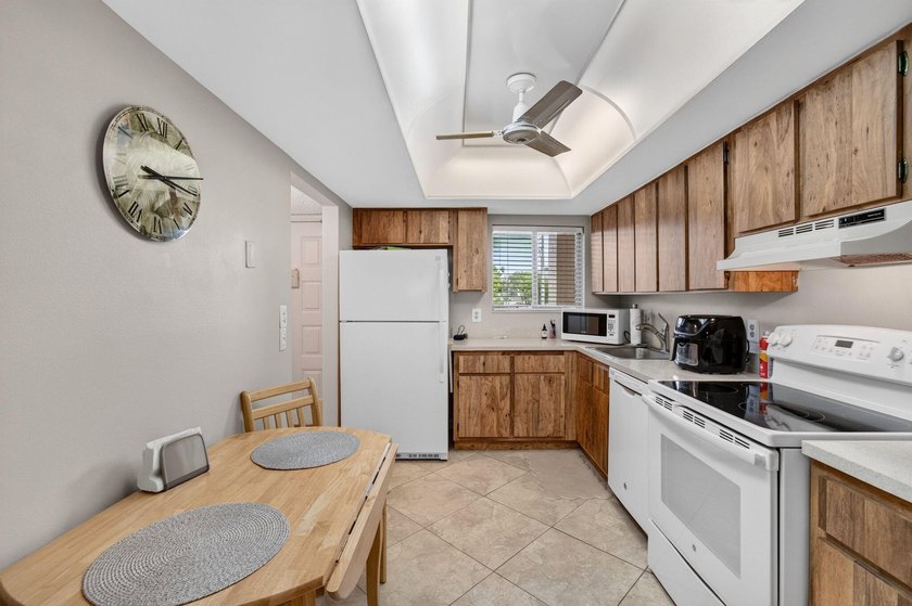 Beautiful condo in the highly south after Poinciana Gardens 55+ - photo 23