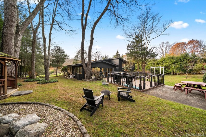 Highly sought-after Armonk school district! 3 bedrooms plus 1 - photo 32