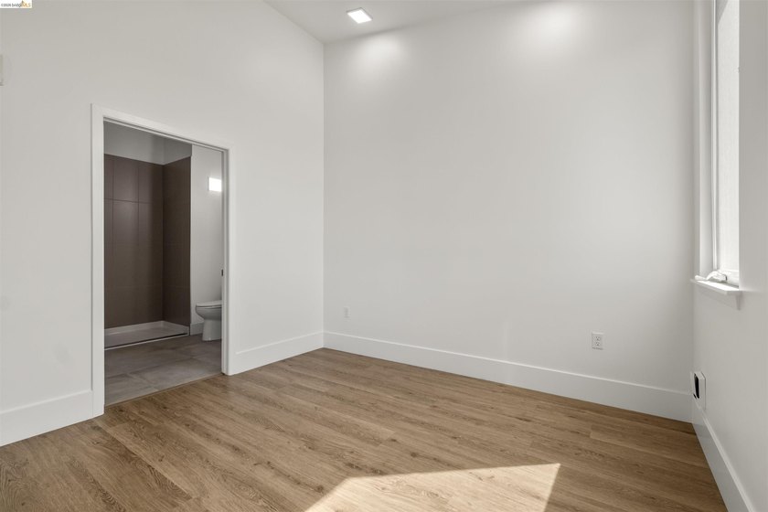 Stunning two bedroom and two bathroom Brand-New Construction in - photo 18