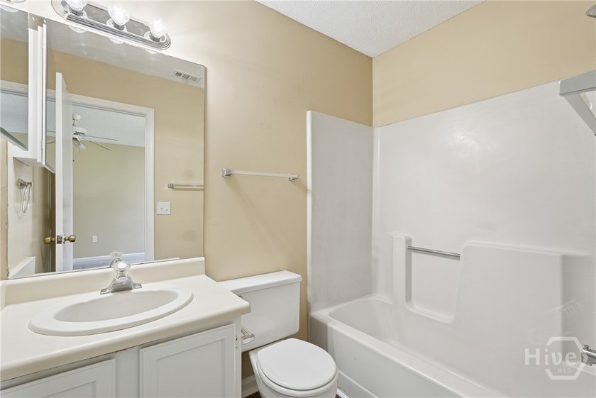 Isle of Hope Area Gem! Updated 3BR/2BA in a Prime Location! - photo 22
