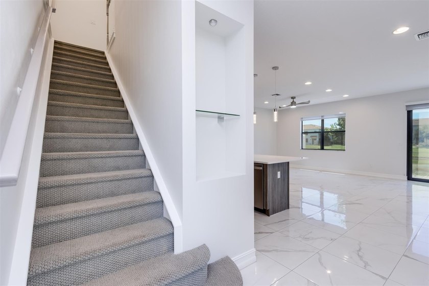 You will LOVE this stunning Lake Front Corner Townhouse. 3 - photo 17