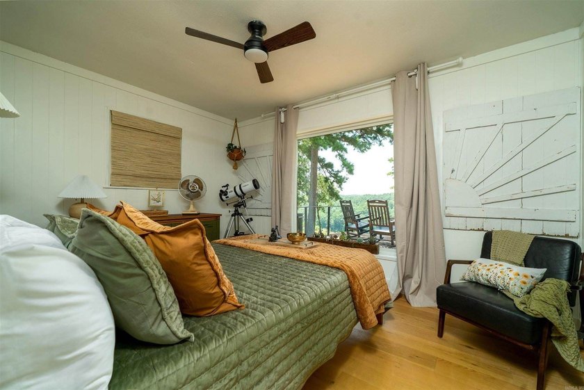 Lake views, relaxation &amp; Investment Potential! 3BR/2BA Retreat - photo 21