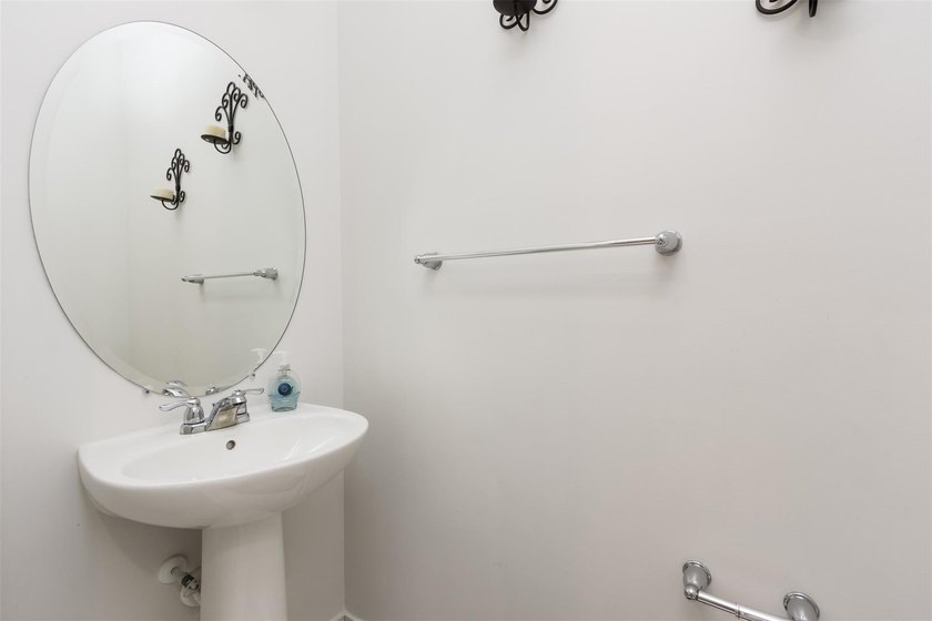 You will LOVE this stunning Lake Front Corner Townhouse. 3 - photo 21