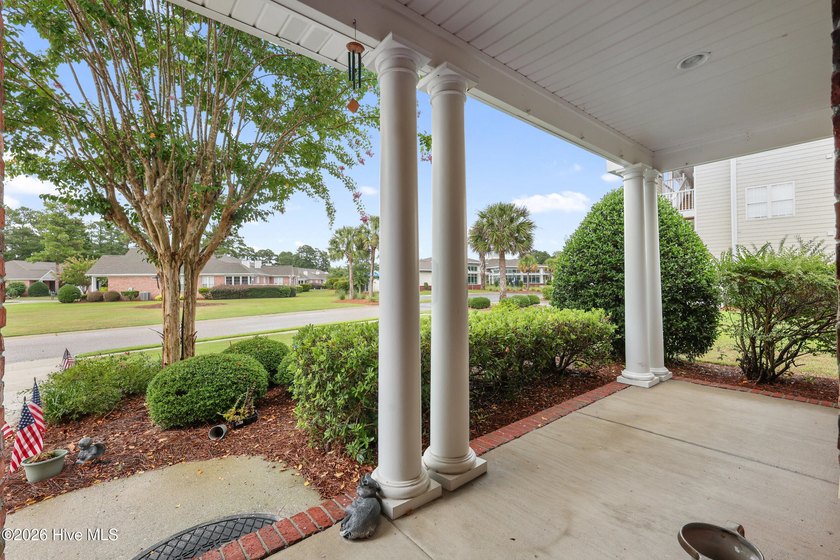 Enjoy effortless living in this beautifully maintained one-level - photo 2