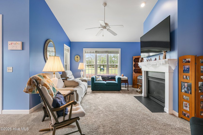 Enjoy effortless living in this beautifully maintained one-level - photo 7