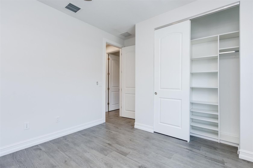 You will LOVE this stunning Lake Front Corner Townhouse. 3 - photo 33