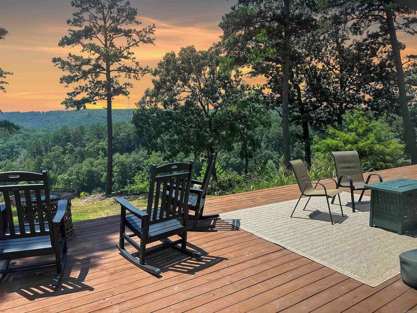 Lake views, relaxation &amp; Investment Potential! 3BR/2BA Retreat - photo 42
