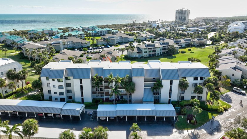 Beautiful 2-bedroom 2-bath furnished *Catamaran I* condo at - photo 26